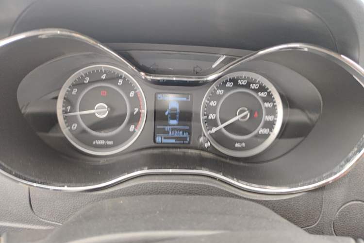 Used Baojun 560 2015 1.8L Manual Elite Edition Instrument Cluster