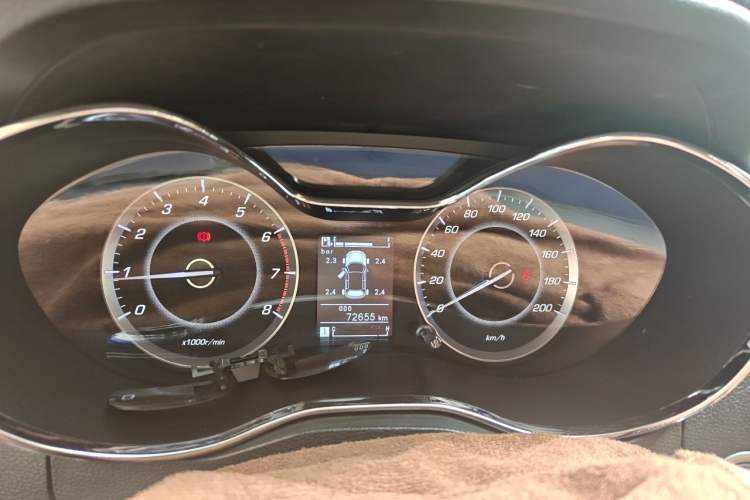 Used Baojun 560 2015 1.8L manual luxury version Instrument Cluster