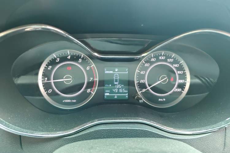 Used Baojun 560 2015 1.8L manual Comfort trim level Instrument Cluster