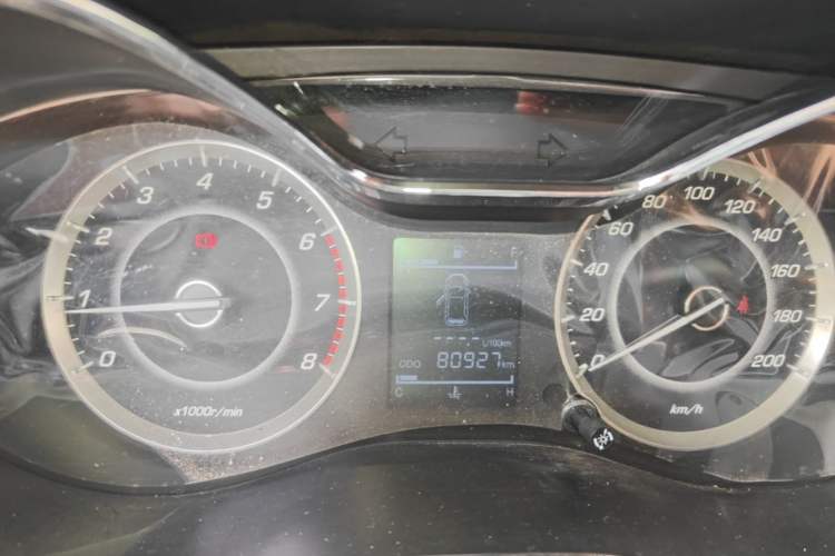 Used Baojun 560 2015 1.8L manual Comfort trim level Instrument Cluster