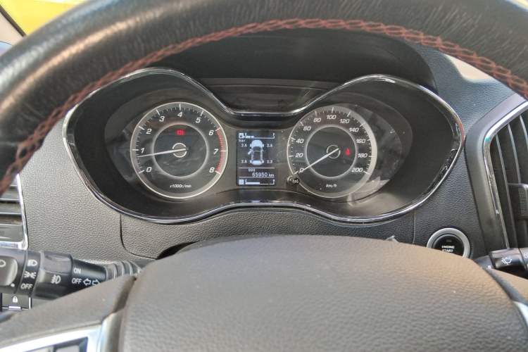 Used Baojun 560 2015 1.8L manual luxury version Instrument Cluster