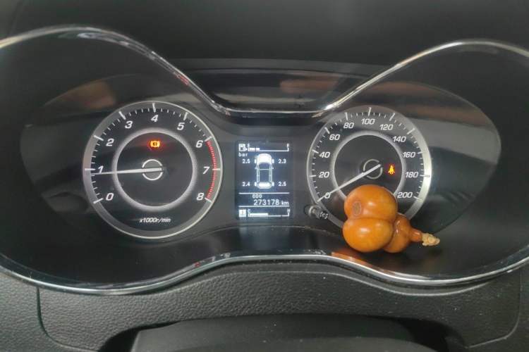 Used Baojun 560 2015 1.8L manual luxury version Instrument Cluster