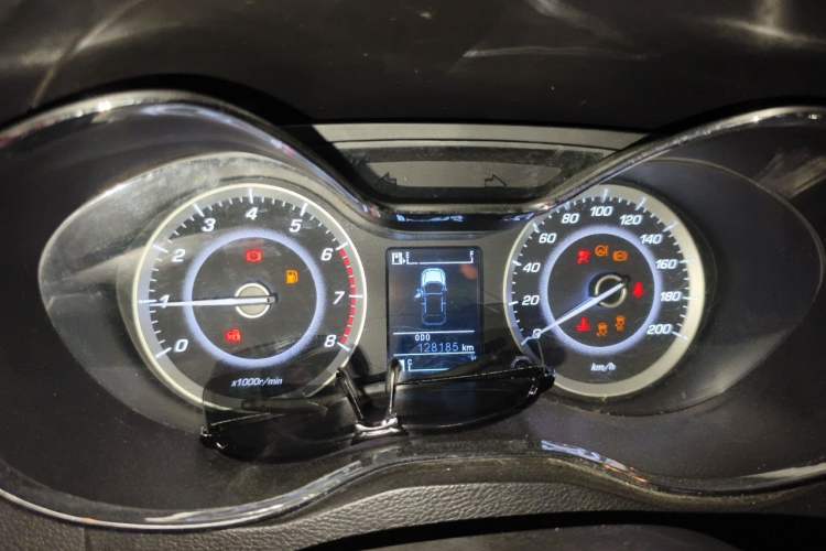 Used Baojun 560 2015 1.8L Manual Elite Edition Instrument Cluster
