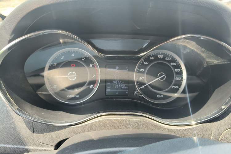 Used Baojun 560 2015 1.8L manual Comfort trim level Instrument Cluster