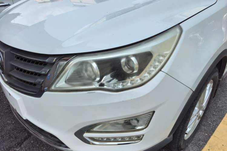 Used Baojun 560 2015 1.8L manual Comfort trim level Left Front Headlight