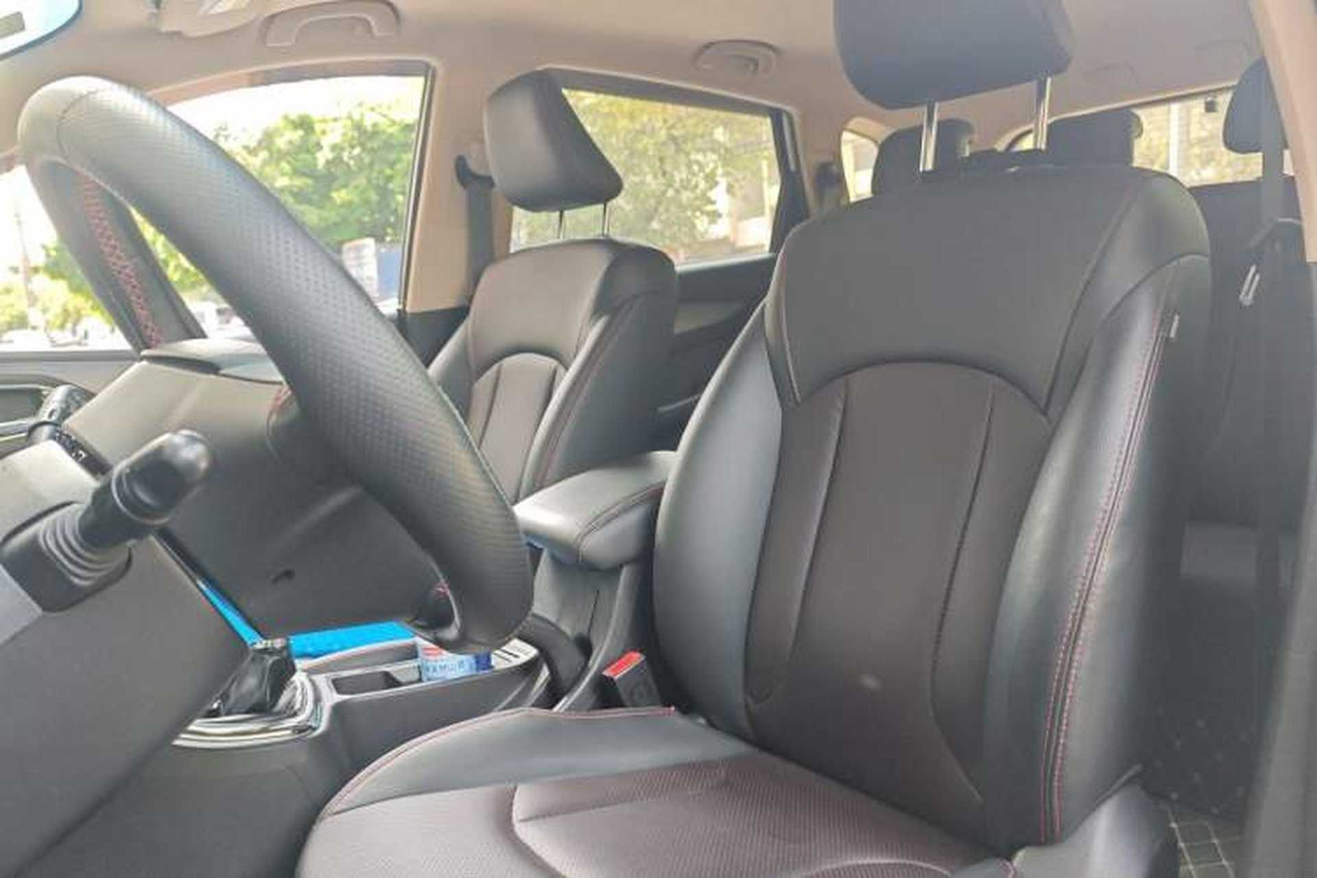 Used Baojun 560 2015 1.8L manual luxury version Left Front Seat