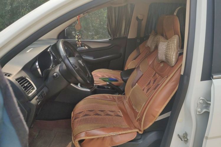 Used Baojun 560 2015 1.8L manual luxury version Left Front Seat