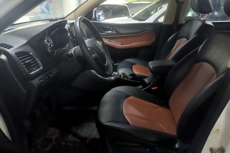 Used Baojun 560 2015 1.8L Manual Elite Edition Left Front Seat