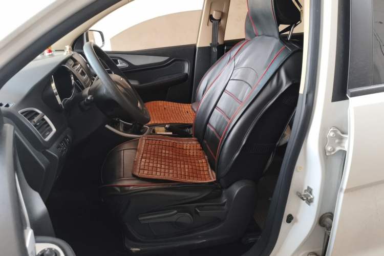 Used Baojun 560 2015 1.8L manual Comfort trim level Left Front Seat