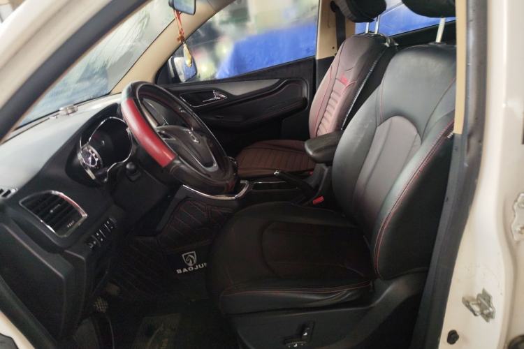 Used Baojun 560 2015 1.8L manual luxury version Left Front Seat