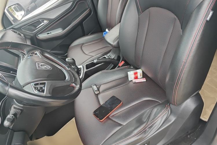 Used Baojun 560 2015 1.8L manual luxury version Left Front Seat