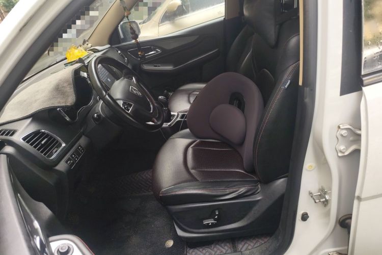 Used Baojun 560 2015 1.8L manual luxury version Left Front Seat