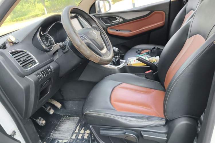 Used Baojun 560 2015 1.8L Manual Elite Edition Left Front Seat