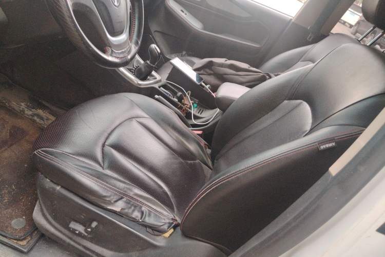 Used Baojun 560 2015 1.8L manual luxury version Left Front Seat