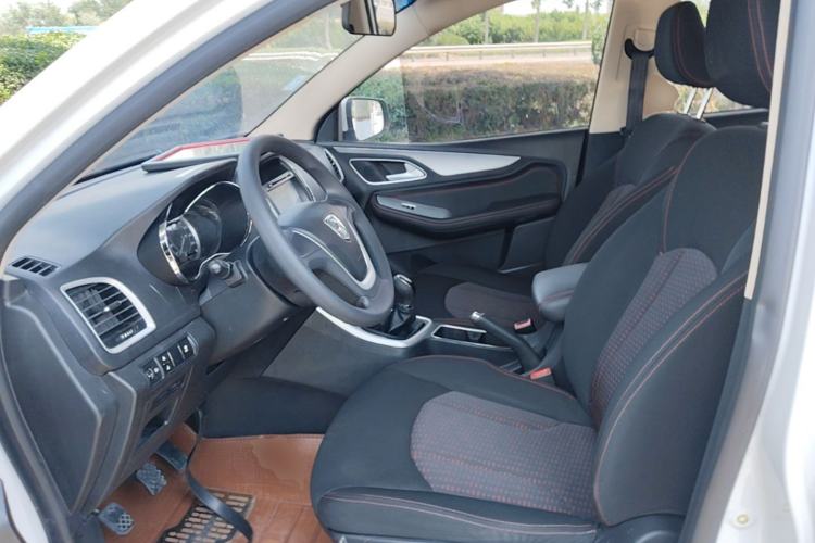 Used Baojun 560 2015 1.8L manual Comfort trim level Left Front Seat