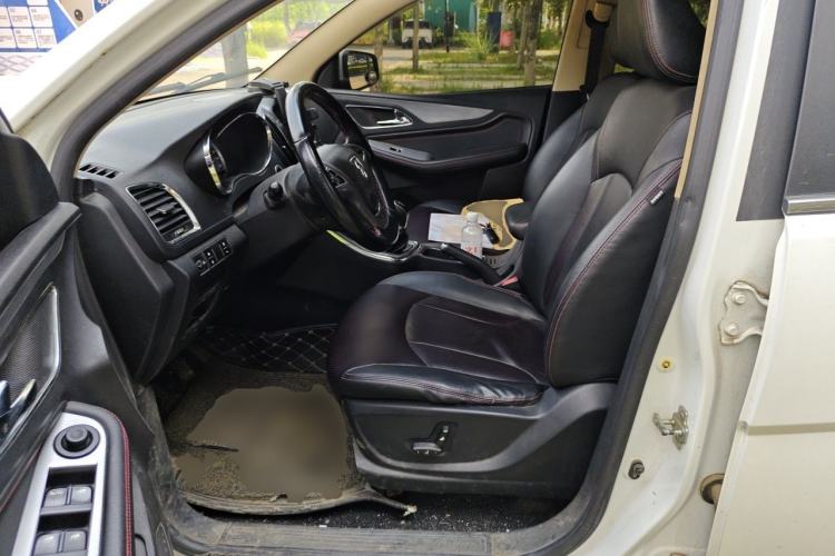Used Baojun 560 2015 1.8L manual luxury version Left Front Seat
