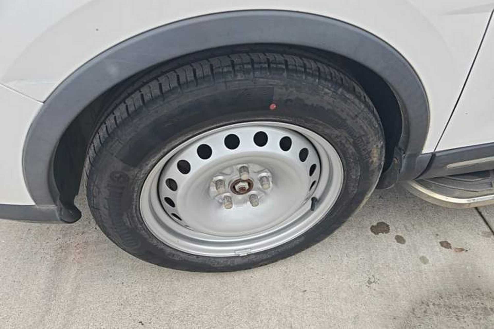 Used Baojun 560 2015 1.8L Manual Elite Edition Left Front Wheel Hub