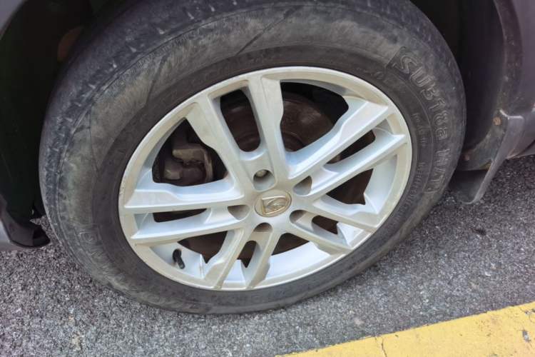 Used Baojun 560 2015 1.8L manual Comfort trim level Left Front Wheel Hub