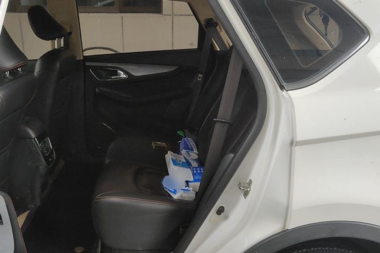 Used Baojun 560 2015 1.8L manual luxury version Left Rear Seat