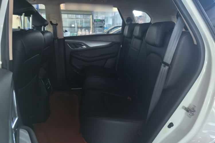 Used Baojun 560 2015 1.8L manual luxury version Left Rear Seat