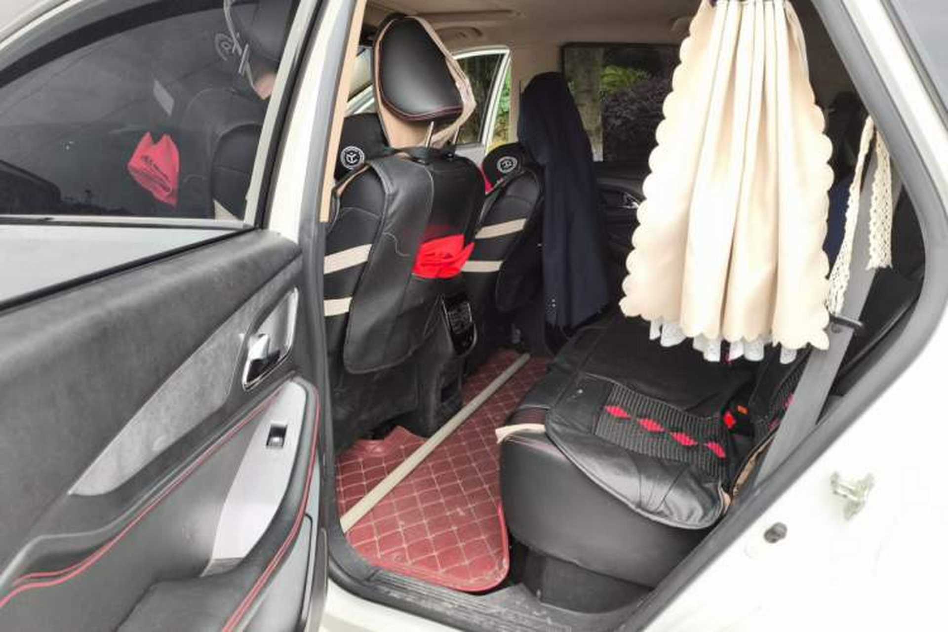 Used Baojun 560 2015 1.8L manual luxury version Left Rear Seat