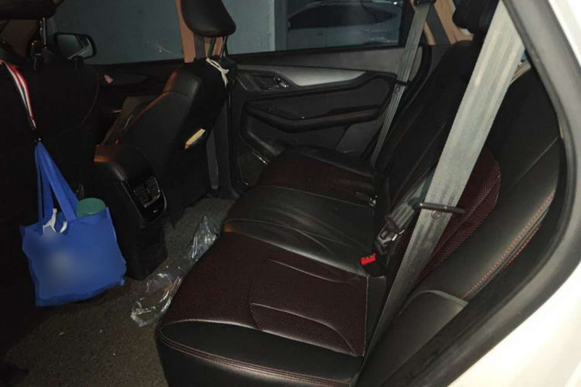 Used Baojun 560 2015 1.8L manual luxury version Left Rear Seat