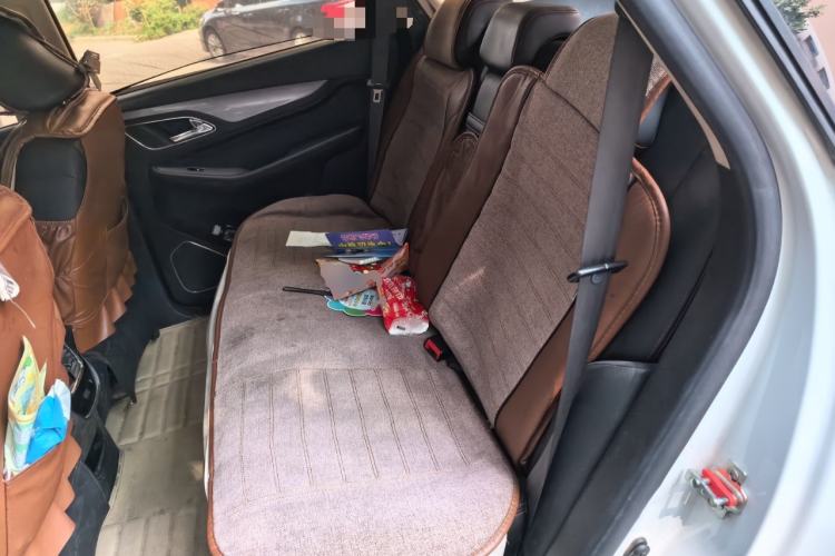 Used Baojun 560 2015 1.8L manual luxury version Left Rear Seat