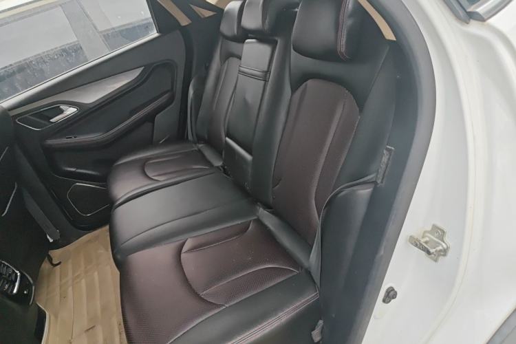 Used Baojun 560 2015 1.8L manual luxury version Left Rear Seat
