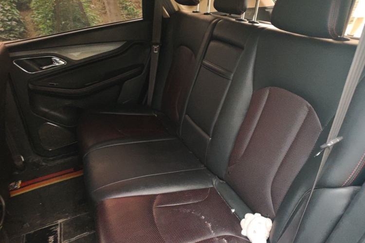 Used Baojun 560 2015 1.8L manual luxury version Left Rear Seat