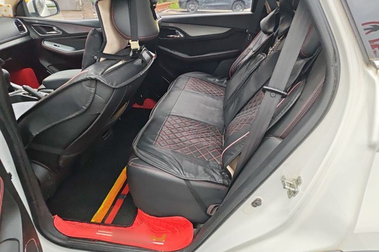 Used Baojun 560 2015 1.8L manual luxury version Left Rear Seat