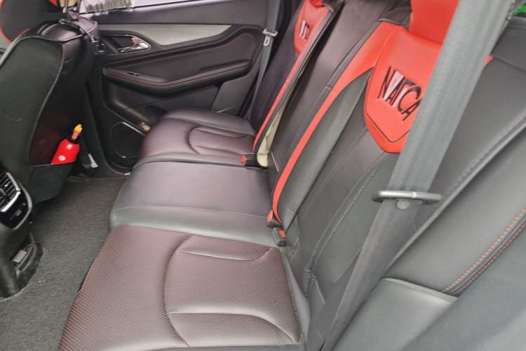 Used Baojun 560 2015 1.8L manual luxury version Left Rear Seat