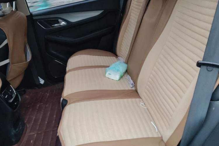 Used Baojun 560 2015 1.8L manual luxury version Left Rear Seat