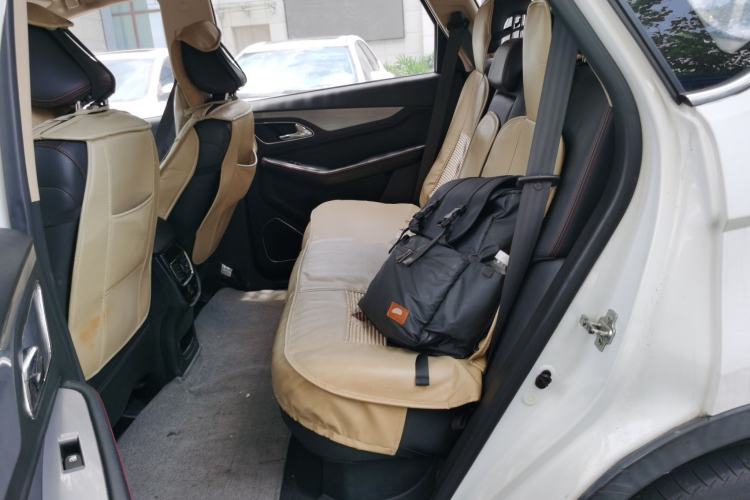 Used Baojun 560 2015 1.8L manual luxury version Left Rear Seat