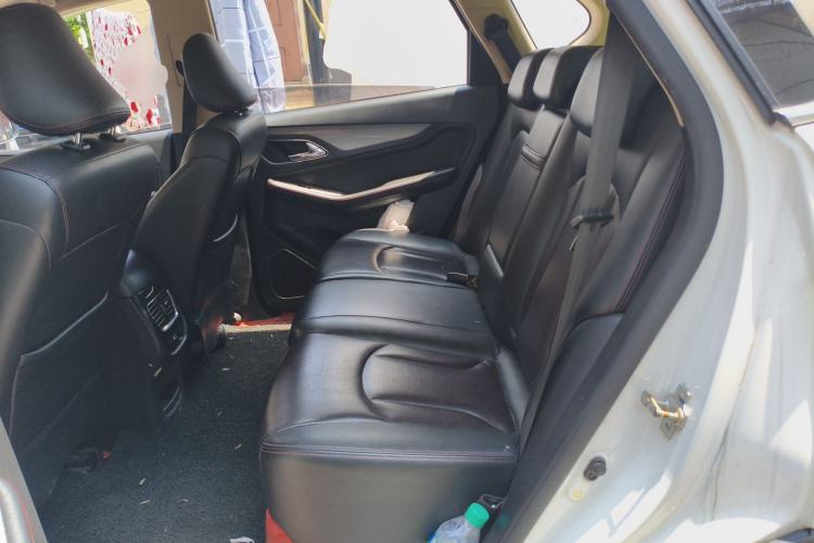 Used Baojun 560 2015 1.8L manual luxury version Left Rear Seat