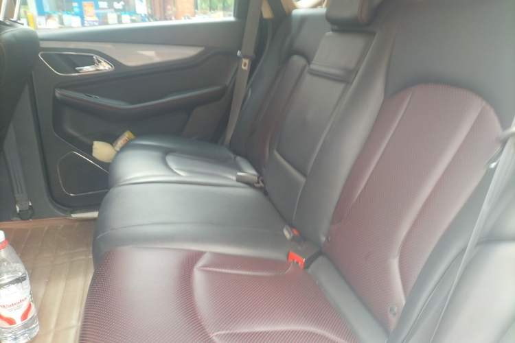 Used Baojun 560 2015 1.8L manual luxury version Left Rear Seat