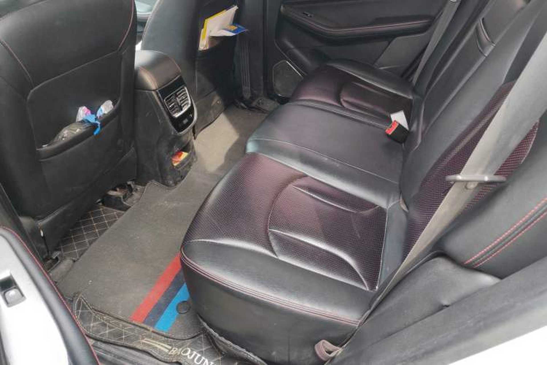 Used Baojun 560 2015 1.8L manual luxury version Left Rear Seat