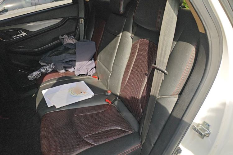 Used Baojun 560 2015 1.8L manual luxury version Left Rear Seat