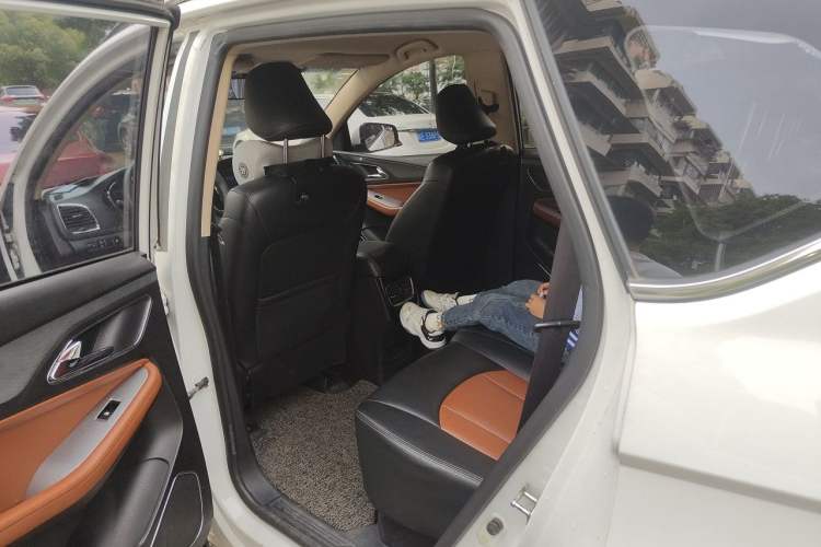 Used Baojun 560 2015 1.8L Manual Elite Edition Left Rear Seat