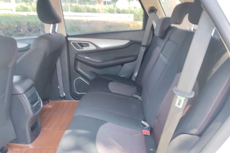 Used Baojun 560 2015 1.8L manual Comfort trim level Left Rear Seat