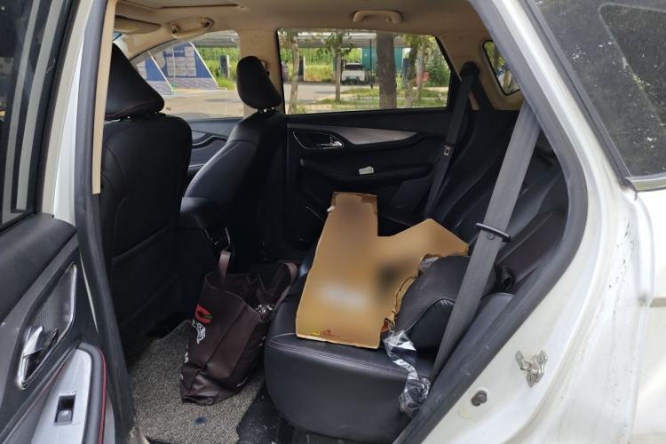 Used Baojun 560 2015 1.8L manual luxury version Left Rear Seat