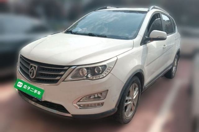 Used Baojun 560 2015 1.8L manual Comfort trim level