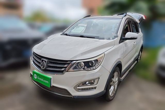 Used Baojun 560 2015 1.8L manual Comfort trim level