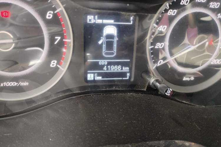 Used Baojun 560 2015 1.8L Manual Elite Edition Odometer Close Up
