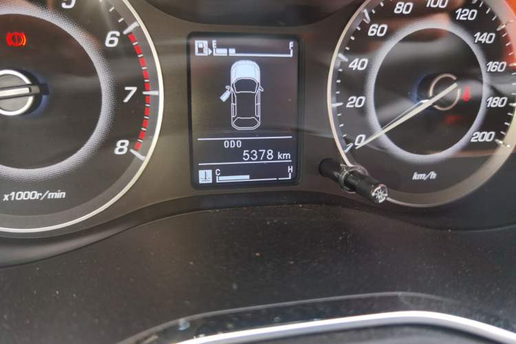 Used Baojun 560 2015 1.8L Manual Elite Edition Odometer Close Up