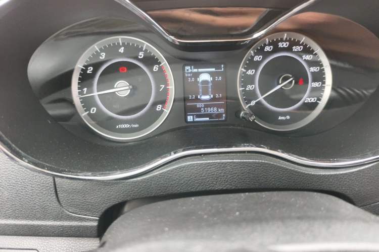 Used Baojun 560 2015 1.8L manual luxury version Odometer Close Up