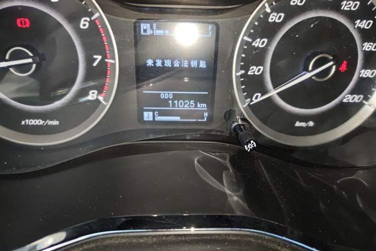 Used Baojun 560 2015 1.8L manual luxury version Odometer Close Up