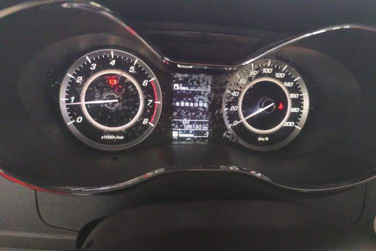 Used Baojun 560 2015 1.8L manual luxury version Odometer Close Up