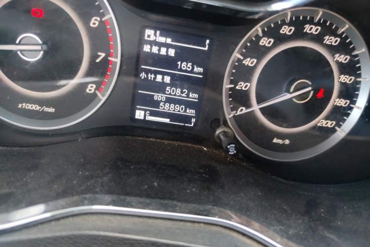 Used Baojun 560 2015 1.8L manual luxury version Odometer Close Up
