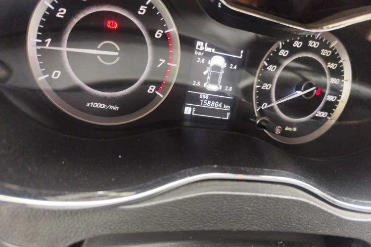 Used Baojun 560 2015 1.8L manual luxury version Odometer Close Up