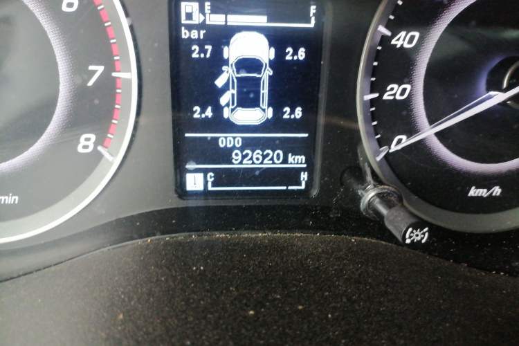 Used Baojun 560 2015 1.8L manual luxury version Odometer Close Up